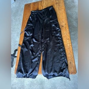 Women’s Medium Black Silky Cargo Pants
